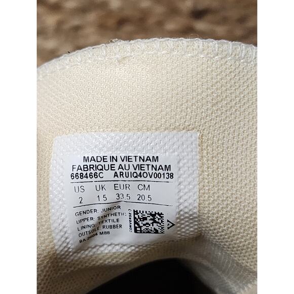 CONVERSE COATED SILVER GLITTER CHUCK TAYLOR ALL STAR KIDS Size 2 Hi Top - Picture 10 of 11